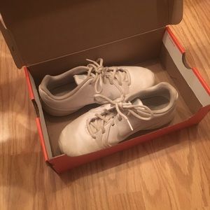 Nike cheer shoes